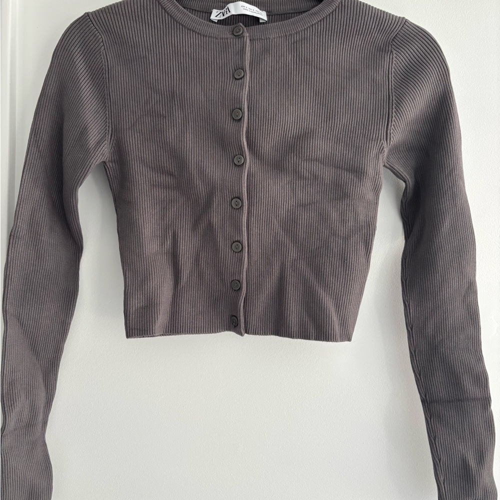 Zara Gray Ribbed Button-Up Cardigan - Picture 4 of 9